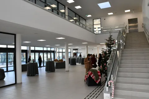 19.12.2025., Slavonski Brod - Svecano otvorenje nove Osnovne skole Milan Amrus, jedinoj skoli u Brodsko-posavskoj zupaniji specijaliziranoj za odgoj, obrazovanje i rehabilitaciju djece s te&scaron;kocama u razvoju. Projekt je vrijedan 7,8 milijuna eura​ osigurat ce moderne uvjete skolovanja za 250 u​cenika s te​skocama u razvoju​. Photo: Ivica Galovic/PIXSELL