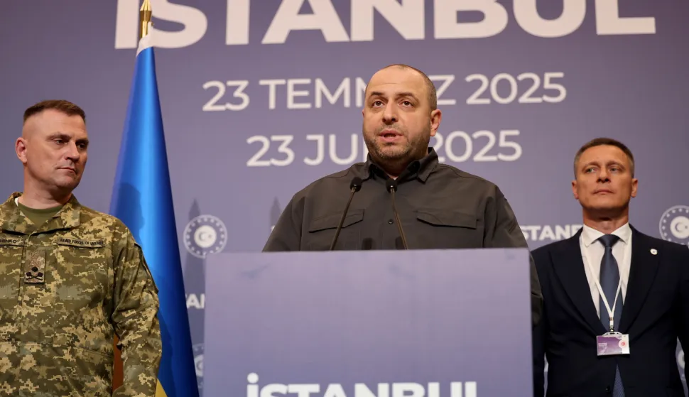 epa12256636 Secretary of the National Security and Defense Council of Ukraine, Rustem Umerov addresses media during a press conference following a new round of peace talks between Russia and Ukraine, Istanbul, Turkey, 23 July 2025. EPA/TOLGA BOZOGLU