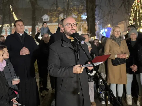 vinkovci adventska svijeća