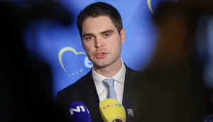 Zagreb, 28.11.2025 - Konferencija Europske pučke stranke (EPP) o novom vi&scaron;egodi&scaron;njem europskom proračunu. Na slici Karlo Ressler dao je izjavu za medije.foto HINA/ Damir SENČAR/ ds