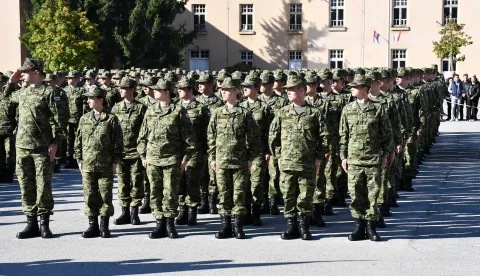 03.10.2025., Pozega - Svecana prisega 47. narastaja rocnika na dragovoljnom vojnom osposobljavanju u vojarni 123. brigade Hrvatske vojske u Pozegi. Prisegu su dali 221 rocnik, medju kojima 182 muskarca i 39 zena. Photo: Ivica Galovic/PIXSELL