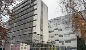 Kako napreduju radovi na energetskoj obnovi Opće županijske bolnice Vinkovci, ali i kakvi su planovi u novim financijskim ulaganjima u zdravstvenu opremu, osvjedočili su se župan Ivan Bosančić i gradonačelnik Josip Romić sa suradnicima.