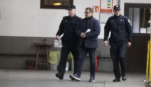 Zagreb, 28.11.2025 - Biv&scaron;i glavni državni inspektor Andrija Mikulić nakon razrje&scaron;enja s dužnosti i uhićenja zbog sumnje u korupciju očekuje ga ispitivanje u Uskoku koji potom treba odlučiti hoće li protiv njega i suoptuženika pokrenuti istragu i zatražiti istražni zatvor. Na fotografiji Andrija Mikulić.foto HINA/ Daniel KASAP/ dk