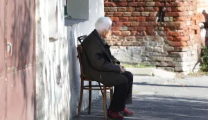 Osijek, 01. 11. 2025., slobodnjak, slobodnjaci, umirovljenik, umirovljenici, siroma&scaron;tvo, mirovina, egzistetncija, na rubu siroma&scaron;tva, jesen, toplo vrijeme SNIMIO BRUNO JOBST