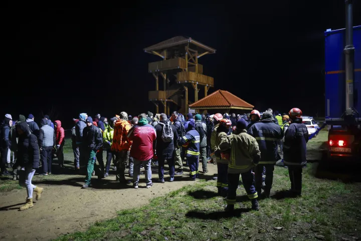 26.12.2025., Osijek - U Opcini Draz, kod vidikovca Trojnas, u tijeku je potraga za 11-godisnjim M. M. koji se udaljio od svoje obitelji Photo: Davor Javorovic/PIXSELL