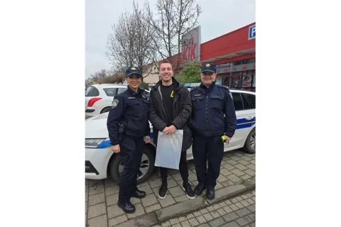 Preventivna akcija, PU OBŽ, Policija i lokalne zajednice darivale vozače i pozvale na odgovorno pona&scaron;anje u prometu, 27. prosinca 2025. godine 