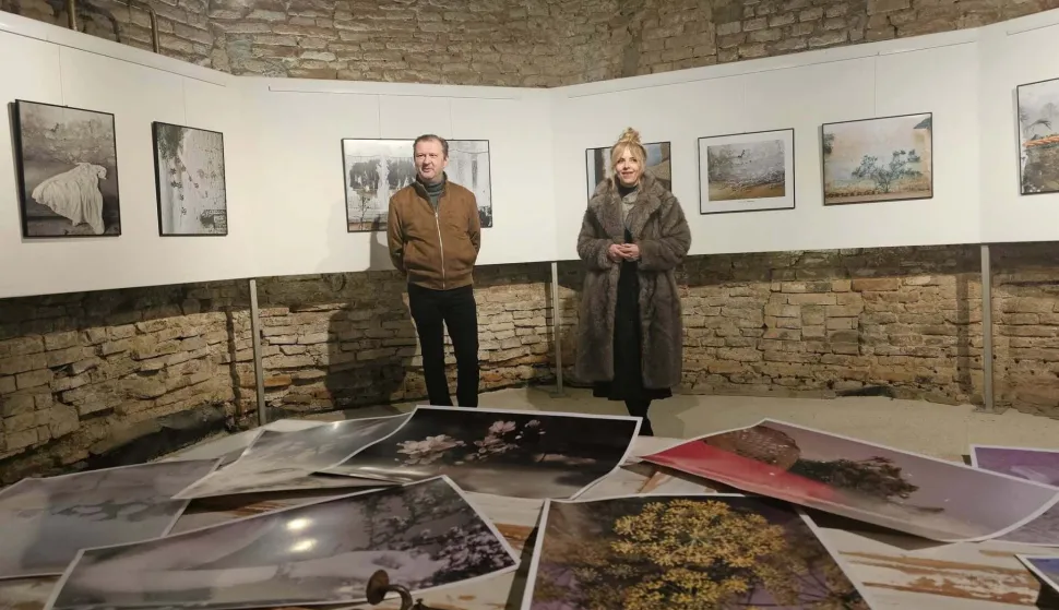 Fotografkinja Maja Trajer prvi put samostalno izlaže