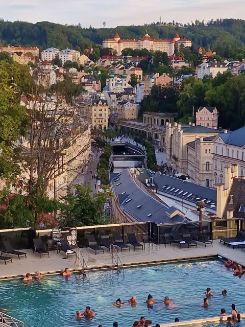 MAGAZIN KADIV VARY: karlovy_vary12