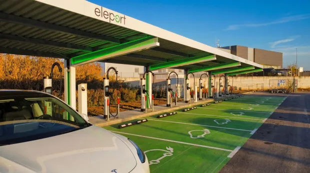 Najveći hub punionica za e-automobile u Hrvatskoj na zapadnom ulazu u Zagreb - kod King Crossa