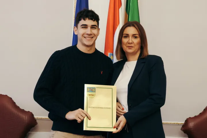 Pože&scaron;ko-slavonska županija: Uručeno 18 novih ugovora stipendistima, prosinac 2025.