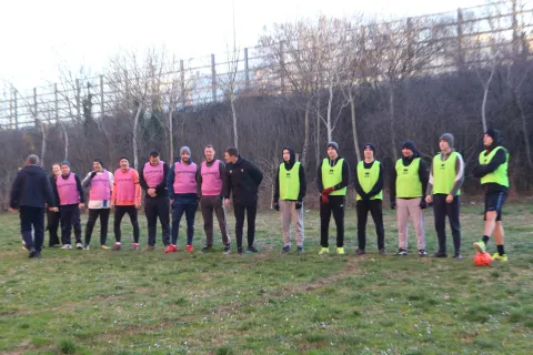 Osijek, 31. 12. 2025, Dragonjska ulica, tradicionalna nogometna utakmica stanara i 3. poluvrijeme.snimio GOJKO MITIĆ