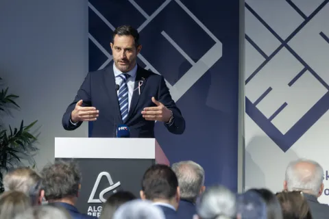 Zagreb, 07.10.2025. - Hrvatsko dru&scaron;tvo za korporativno upravljanje i menadžment (CCGM) organiziralo je stručni skup "Može li Hrvatska imati održivi turizam?", na kojem su se okupili stručnjaci, znanstvenici i predstavnici turističkog sektora.Na fotografiji Tonči Glavina.foto HINA/ Edvard &Scaron;U&Scaron;AK