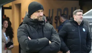 Osijek, 23. 11. 2025, Opus Arena, nogomet, Osijek - Lokomotiva (Zagreb), SupeSport HNL 25/26. Trener Osijeka Željko Sopić.snimio GOJKO MITIĆ