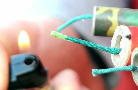 RIJEKA, 27. 12. 2011. - PETARDA, PIROTEHNIKA, OZLJEDA, RAKETA, TNT, DINAMIT, SUPER TOP,  SNIMIO: VEDRAN KARUZA