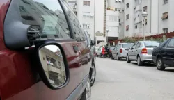 16.02.2010., Split - Nepoznati je pocinitelj u Rendicevoj ulici razbio sedamnaest retrovizora. Photo: Nino Strmotic/PIXSELL