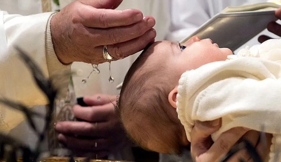 Kr&scaron;tenje djeteta - ilustracija za Dra&scaron;kov teks o zupnim statistikama