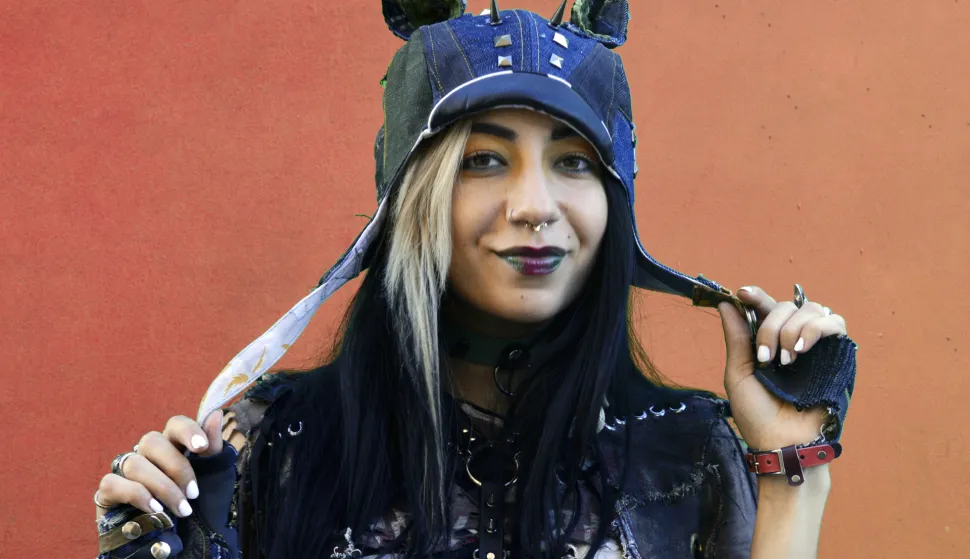 Mind Over Hatter - inovativni modni brend: Stare traperice kao &scaron;e&scaron;iri i rukavice, a metal s ulice - nakit