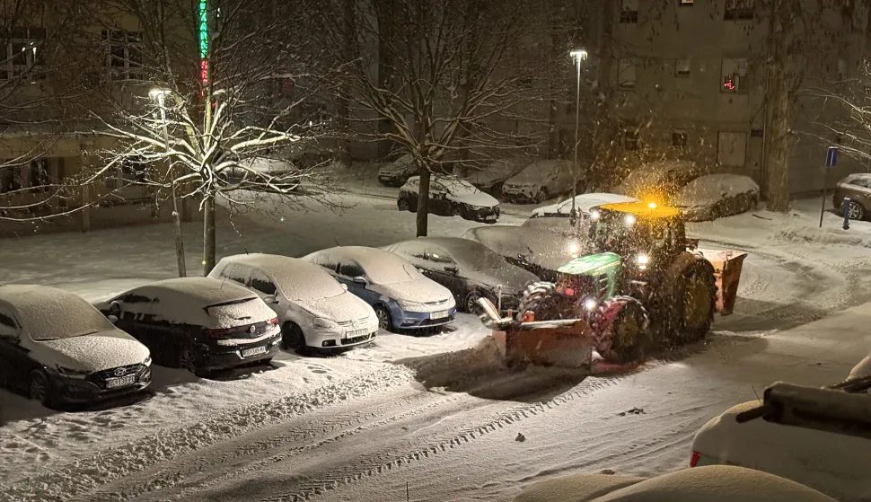 Osijek, 07. 01. 2026., zimska služba, UNIKOM, ralica, ralice, či&scaron;ćenje snijega, snijegSNIMIO BRUNO JOBST