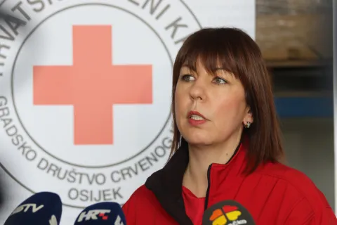 Osijek, 07. 01. 2026, Županica Nata&scaron;a Trami&scaron;ak posjetila je Banku hrane županijskog dru&scaron;tva Crvenog Križa, u Baranskoj 4a u Osijeku. Martina Hećimović.snimio GOJKO MITIĆ