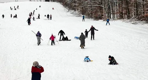 Snijeg čekali godinama, i dočekali: Radi skijali&scaron;te Cerovi - zoljanski Kronplatz