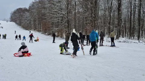 Snijeg čekali godinama, i dočekali: Radi skijali&scaron;te Cerovi - zoljanski Kronplatz