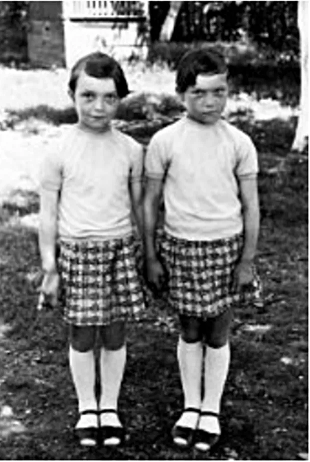 Anka i Marija Galić, rođene 15. travnja 1963.