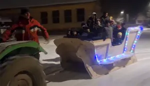 Sveti Đurađ - Goran Zlatunić djeci iz sela cijelu noć izrađivao sanjke