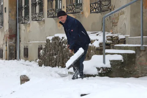 Osijek, 07. 01. 2026, Jo&scaron; jedan zimski dan Osijek prekriven snijegom. Snijeg, či&scaron;čenje, posipanje, Drava zimi.snimio GOJKO MITIĆ