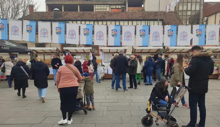 Županjci na trgu, ožujak 2025.foto:Marija Le&scaron;ić Omerović