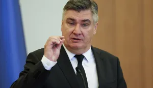 Zagreb, 16.09.2025 - Predsjednik Republike Hrvatske Zoran Milanović primio je &scaron;vicarsku predsjednicu Karin Keller-Sutter koja je stigla u službeni posjet Republici Hrvatskoj. Nakon razgovora dvoje predsjednika je održalo zajeničku tiskonu konferenciju.foto HINA/ Damir SENČAR/ ds