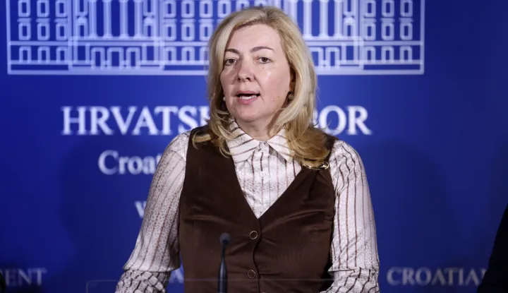 Zagreb, 24.09.2025 - Konferencija za medije Kluba zastupnika SDSS-a na temu: "Afrička svinjska kuga: specijalni rat ili izbjegavanje odgovornosti". Na slici Dragana Jeckov.foto HINA/ Damir SENČAR/ ds