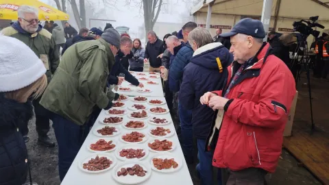 UHBDDR Duga Međa organizirao jubilarnu 15. Kobasijadu: Najbolju kobasicu proizveo Mirko &Scaron;ajkulić iz Ko&scaron;ke10. siječnja 2026.