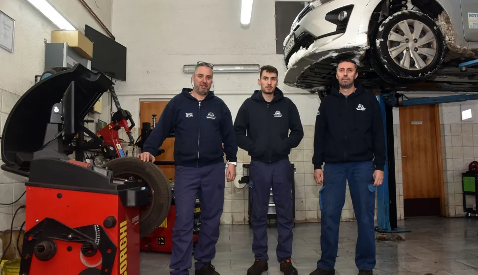 Ljudi bez kojih nema puta: Ruke su svakodnevno u ulju, oči pak na cesti