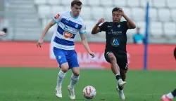 14.09.2025., stadion Opus Arena, Osijek - SuperSport HNL, 6. kolo, NK Osijek - HNK Vukovar 1991. Simun Mikolcic, David Mejia. Photo: Davor Javorovic/PIXSELL