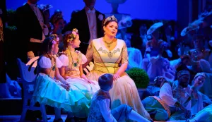 Nakon kraće stanke, na repertoar nam se vraća jedna od najpopularnijih opereta svjetskeliterature &ndash; Vesela udovica Franza Leh&aacute;ra.