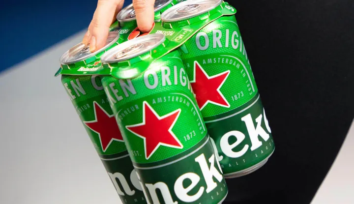 EDITORIAL USE ONLY File photo dated 18/08/2020 of a person carrying a four pack of Heineken beer. The boss of Heineken has stepped down from the Dutch brewing giant as it continues to grapple with waning consumer demand and pressure from inflation. Dolf van den Brink said he will leave the company, which also brews Amstel and Birra Moretti, at the end of May after almost six years in charge. Issue date: Monday January 12, 2026. Photo: David Parry/PRESS ASSOCIATION