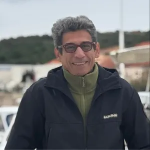 U Salima na Dugom otoku Shirin Mirzanejad sa suprugom Mehrdadom Khamenehom svaki dan sa zebnjom i&scaron;čekuje vijesti iz rodnog Irana.2026.