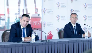 Zagreb, 29.07.2021. - Konferencija za medije nakon izborne skup&scaron;tine Hrvatskog nogometnog saveza.Na fotografiji Marijan Kustić, Tomislav Svetina.foto HINA/ Edvard &Scaron;U&Scaron;AK/ es