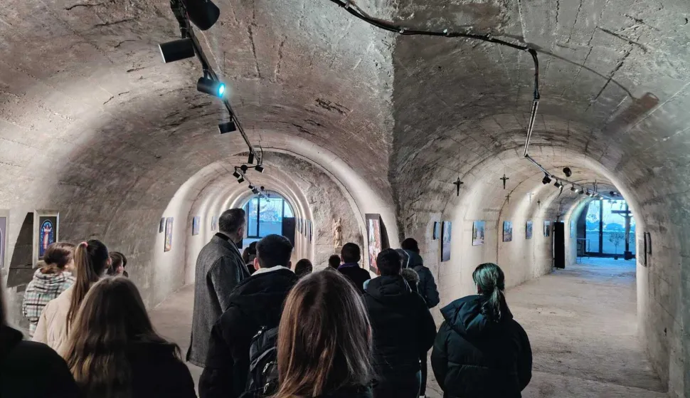 Uoči 15. siječnja, Dana mirne reintegracije hrvatskog Podunavlja, učenici Osnovne &scaron;kole "Mladost" Osijek, zajedno sa svojim učiteljicama Martom Gubinom i Jasnom Jakopović, obilježili su ovaj važan datum kroz edukativno-terenski program posvećen kulturi sjećanja, miru i pomirenju.