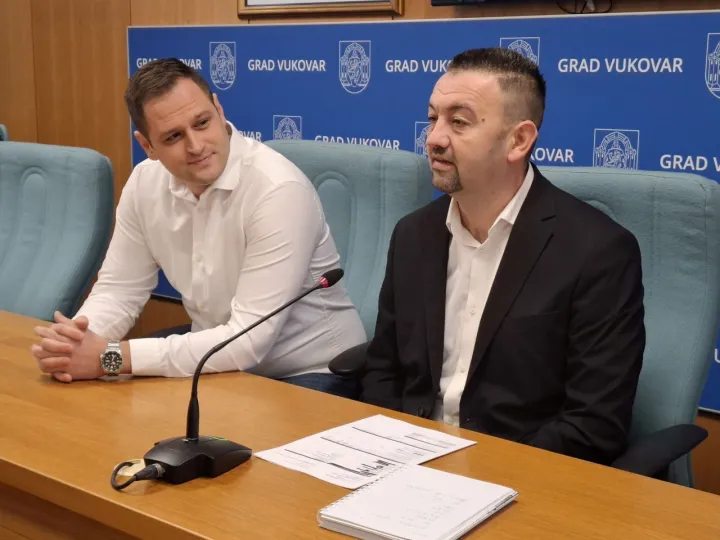 Presica o uvođenju restriktivnih mjera u Vukovaru- dogradonačelnik Filip Su&scaron;ac- gradonačelnik Marijan Pavliček