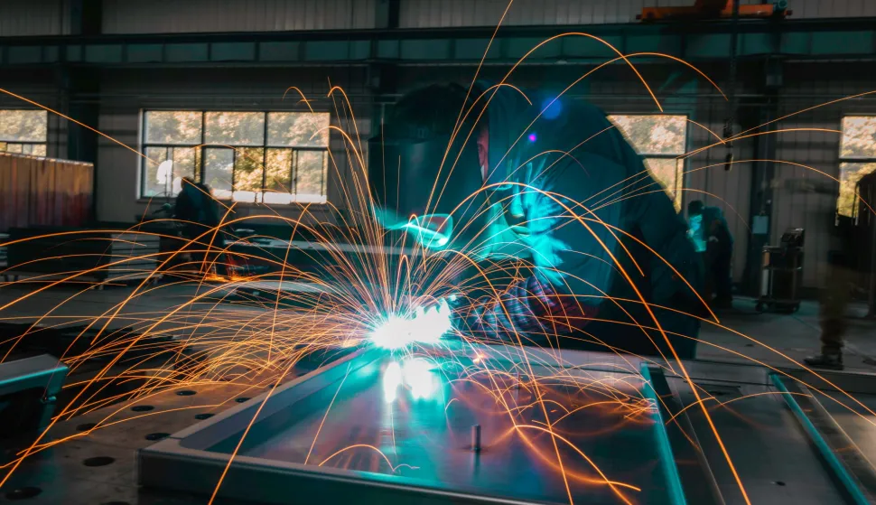 epaselect epa10974402 A man welds in BYD electric cars factory in Changzhou, Jiangsu Province, China, 14 November 2023. According to published data, the output of BYD Changzhou base from January to July this year has exceeded 150,000 vehicles and the project has a planned annual production capacity of 400,000 vehicles. EPA/ALEX PLAVEVSKI