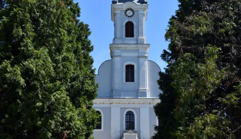 slavonija...nijemci...10.05.2017.srediste mjesta, zgrada opcine, crkva, park, most preko bosuta...foto Gordan Panić