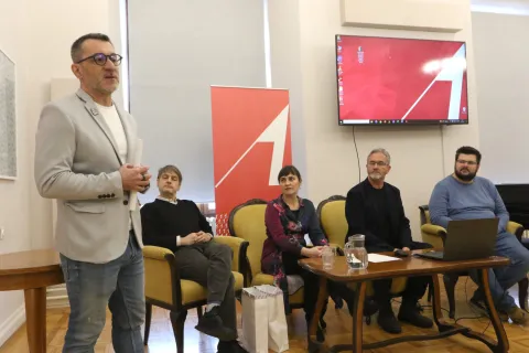 Osijek, 20. 01. 2026, Akademija, Rektorat, salon. Nagrade studentima za najbolje videouratke na temu negativne uloge clickbaita.snimio GOJKO MITIĆ