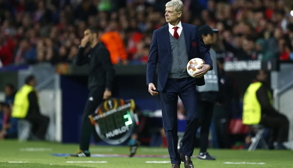 ESP, UEFA EL, Atletico Madrid vs FC Arsenal 03.05.2018, Estadio Vicente Calderon, Madrid, ESP, UEFA EL, Atletico Madrid vs FC Arsenal, Halbfinale, Rueckspiel, im Bild wenger (arsene) // during the UEFA Europa League semifinal, 2nd leg match between Atletico Madrid and FC Arsenal at the Estadio Vicente Calderon in Madrid, Spain on 2018/05/03. EXPA Pictures ? 2018, PhotoCredit: EXPA/ Pressesports/ CREMEL BENJAMINr"nr"n*****ATTENTION - for AUT, SLO, CRO, SRB, BIH, MAZ, POL only***** EXPA/ Pressesports/ CREMEL BENJAMIN 