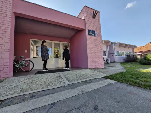 U Cvrčku dvorana, prostori za dvije skupine i uredi