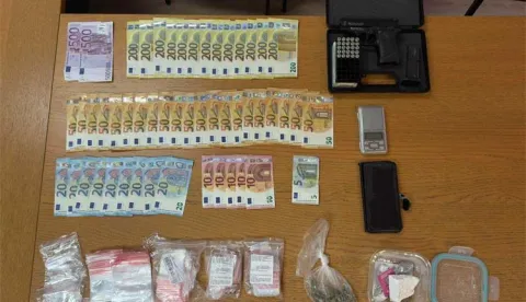 Policijski službenici Sektora kriminalističke policije Policijske uprave osječko-baranjske jučer su temeljem naloga suda obavili pretragu doma i drugih prostorija koje koristi 28-godi&scaron;njak iz Osijeka