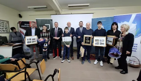 Križevci, 22.01.2026. - U organizaciji Hrvatske mljekarske udruge održalo se nagrađivanje najuzornijih proizvođača mlijeka u Republici Hrvatskoj za 2025. godinu. Plakete nagrađenim proizvođačima mlijeka uručio je potpredsjednik Vlade i ministar poljoprivrede, &scaron;umarstva i ribarstva David Vlajčić. Na fotografiji David Vlajčić. foto HINA/ Ozren &Scaron;PIRANEC/ tm