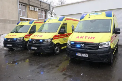 Osijek, 07. 01. 2026, Županica Nata&scaron;a Trami&scaron;ak posjetila Zavod za hitnu medicinu OBŽ, u Hutlerovoj ulici. Nova vozila.snimio GOJKO MITIĆ