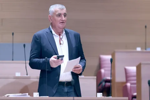 20.01.2026., Zagreb -Sabor 9. sjednicu nastavlja izlaganjem zastupnickih stajalista nakon kojih ce uslijediti rasprava o Konacnom prijedlogu zakona o izmjenama i dopunama Zakona o otvorenim investicijskim fondovima s javnom ponudom. Photo: Patrik Macek/PIXSELL