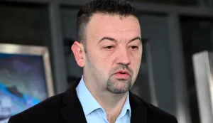 Vukovar, 24.01.2026. - Vukovarski vodotoranj. Gradonačelnik Vukovara Marijan Pavliček, zamjenik gradonačelnika Filip Su&scaron;ac i direktorica Vukovarskog vodotornja Mirela Janković održali konferenciju za novinare na kojoj su izvjestili o izrazito pozitivnim poslovnim rezultatima Vukovarskog vodotornja. Na fotografiji Marijan Pavliček.foto HINA/Gordan PANIĆ/ gp